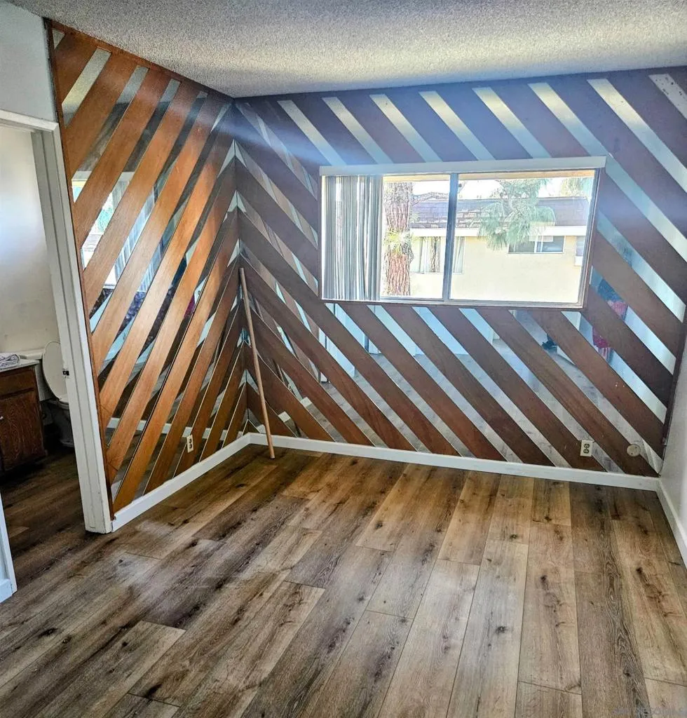 4475 Dale #222 La Mesa, CA 91941