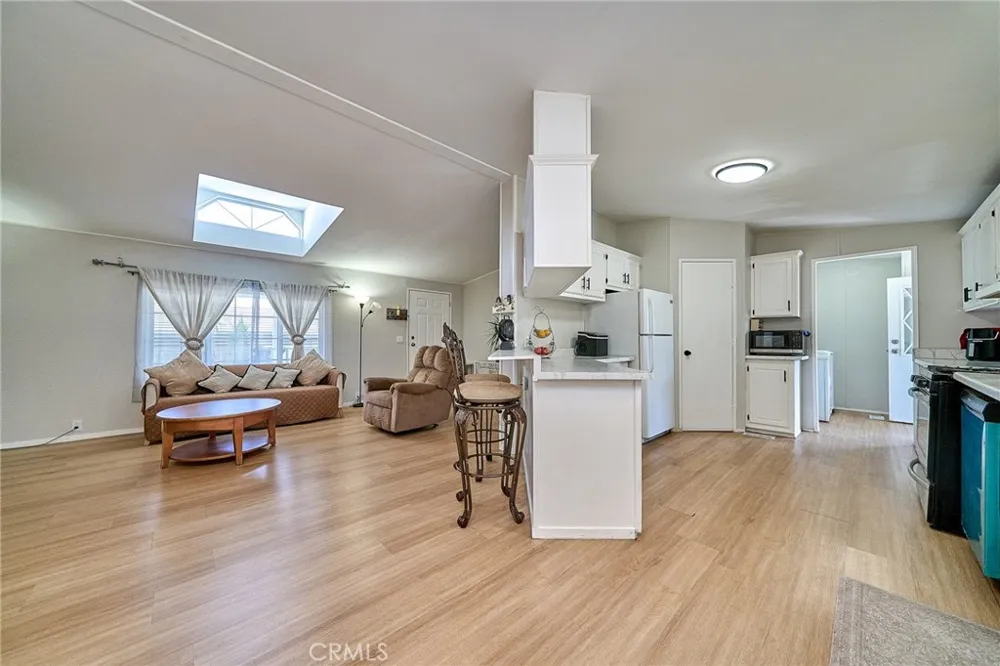 3595 Santa Fe #155 Long Beach, CA 90810