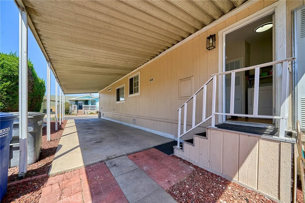 3595 Santa Fe #155 Long Beach, CA 90810