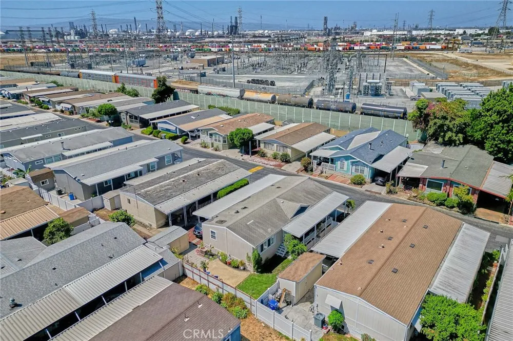 3595 Santa Fe #155 Long Beach, CA 90810