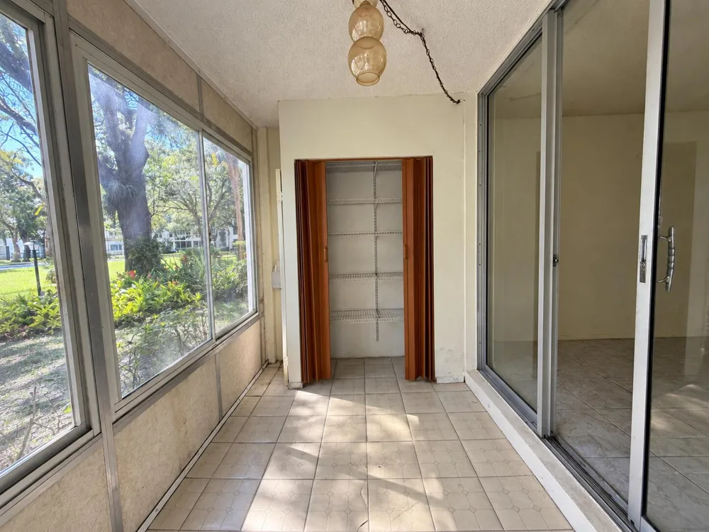 2650 NW 49TH AVENUE #118 Lauderdale Lakes, FL 33313