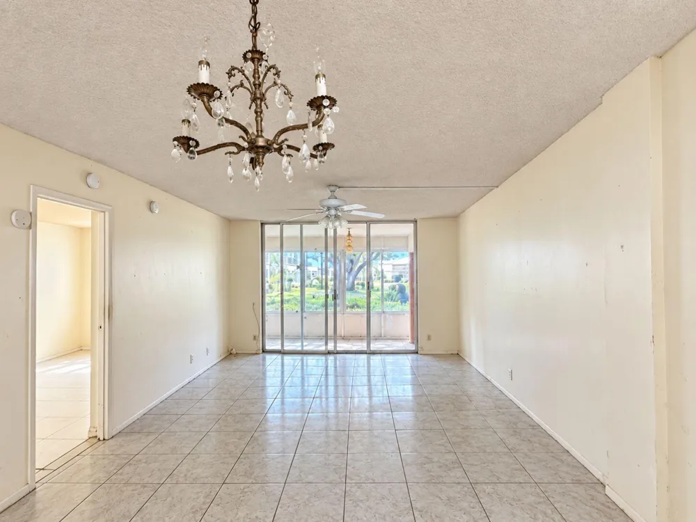 2650 NW 49TH AVENUE #118 Lauderdale Lakes, FL 33313