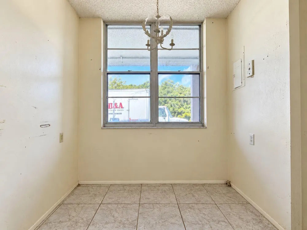 2650 NW 49TH AVENUE #118 Lauderdale Lakes, FL 33313