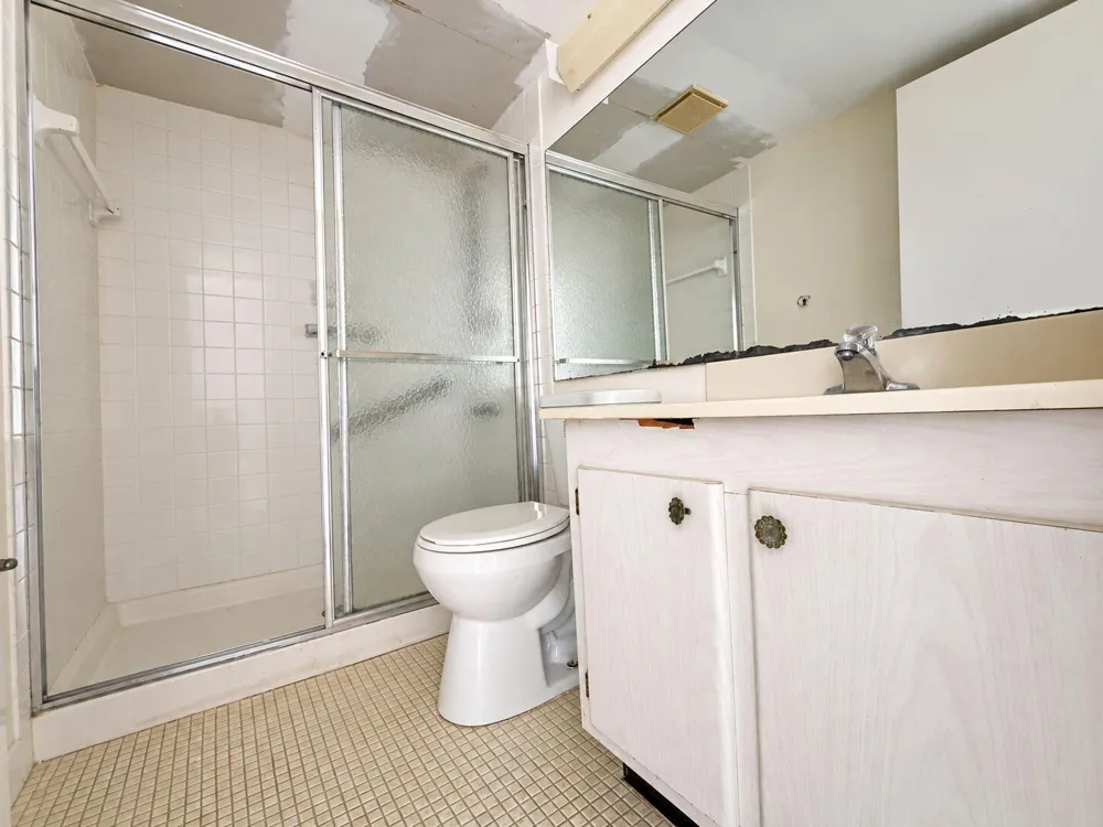 2650 NW 49TH AVENUE #118 Lauderdale Lakes, FL 33313