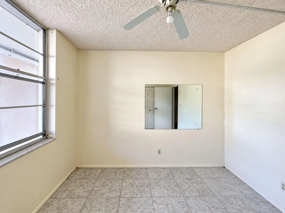 2650 NW 49TH AVENUE #118 Lauderdale Lakes, FL 33313