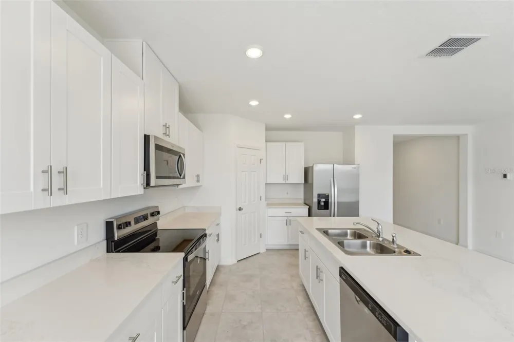 3824 GIORGIO DRIVE Winter Haven, FL 33884