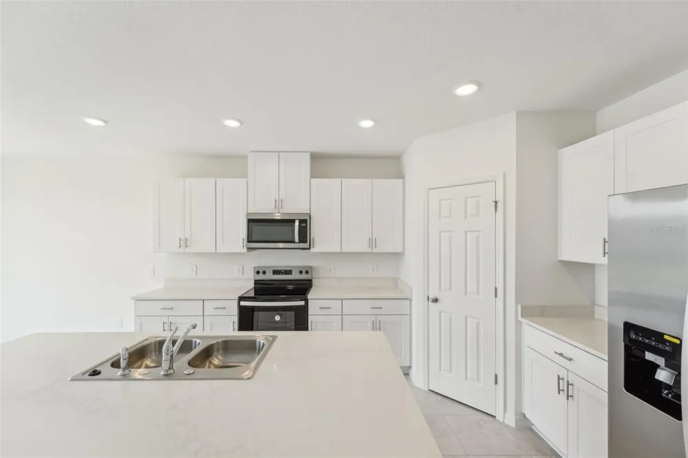 3824 GIORGIO DRIVE Winter Haven, FL 33884