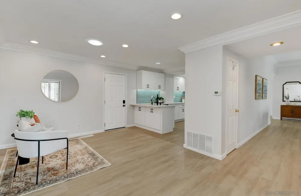 5285 Reservoir San Diego, CA 92115