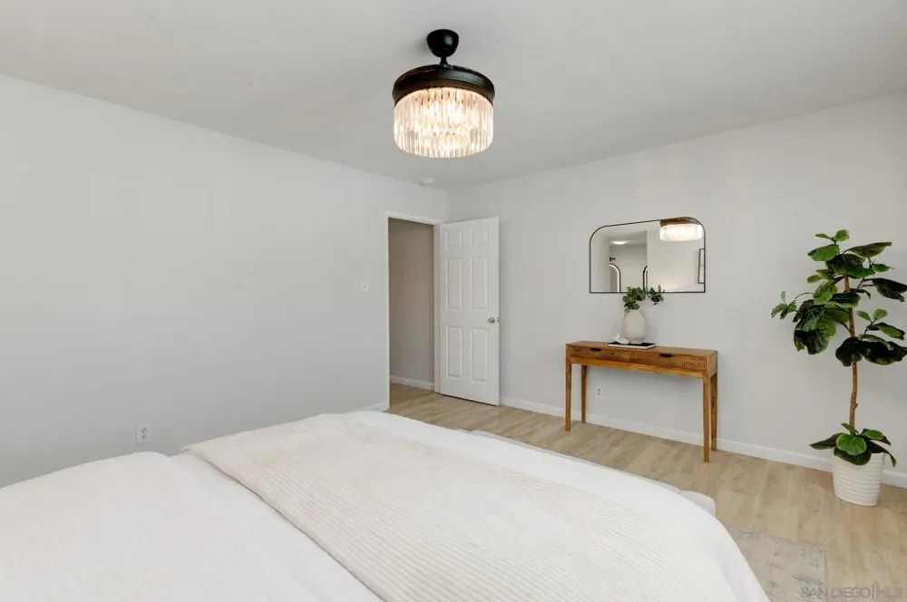 5285 Reservoir San Diego, CA 92115