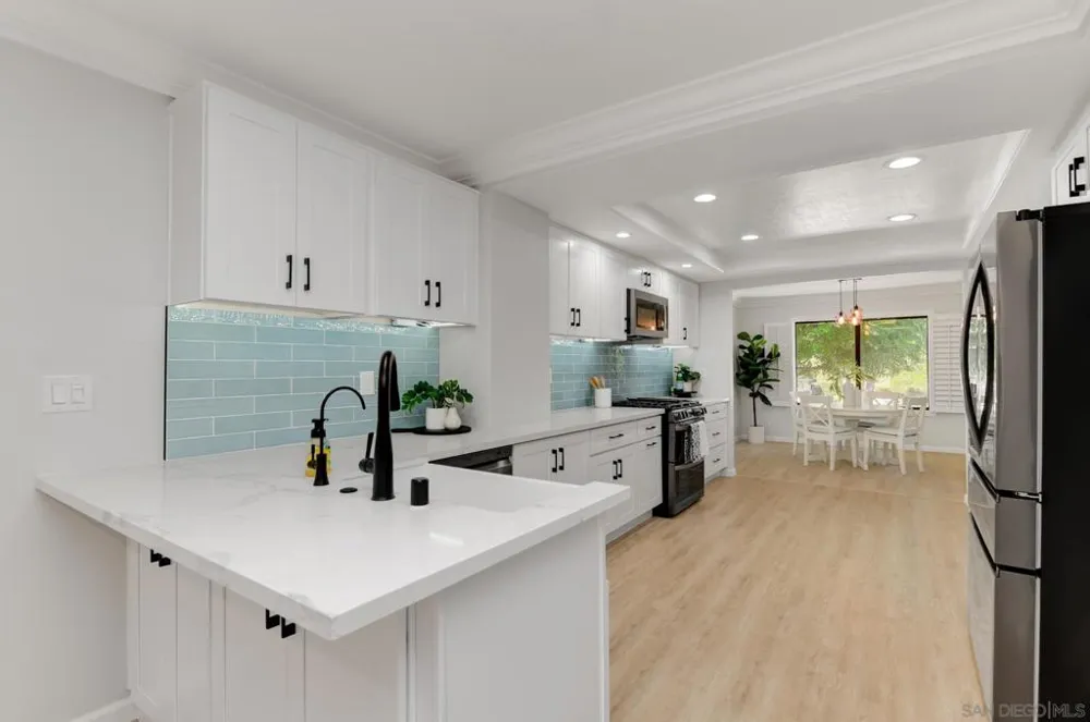 5285 Reservoir San Diego, CA 92115