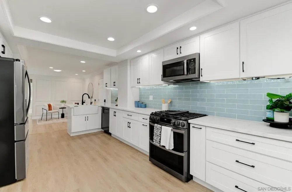 5285 Reservoir San Diego, CA 92115