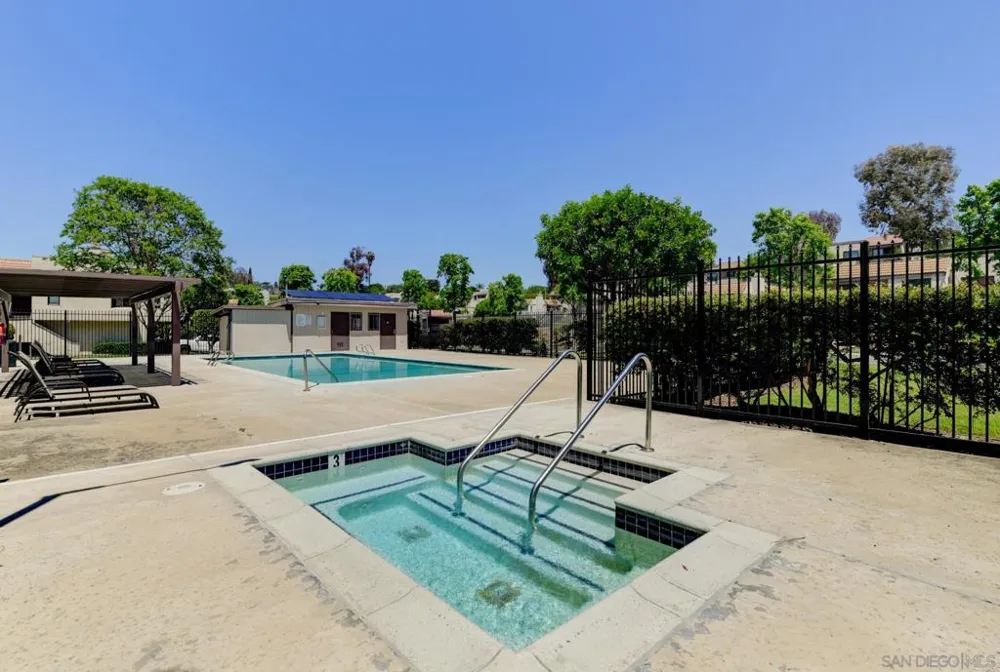 5285 Reservoir San Diego, CA 92115