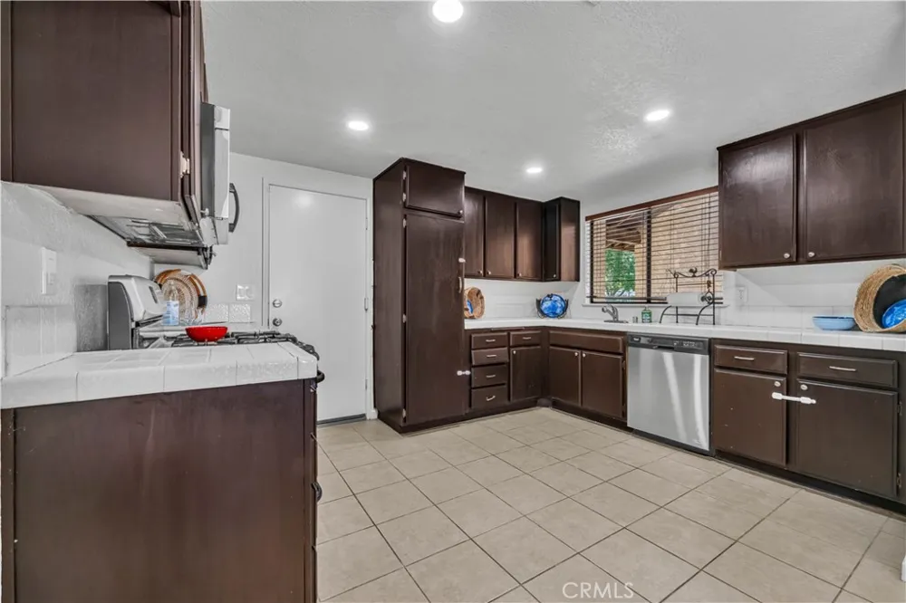 45115 18th Street W Lancaster, CA 93534