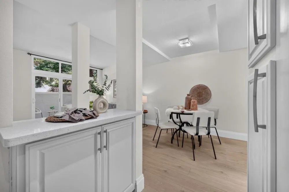 379 Dunsmuir Terrace #3 Sunnyvale, CA 94085
