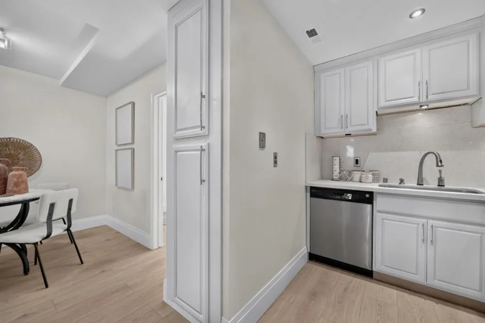 379 Dunsmuir Terrace #3 Sunnyvale, CA 94085