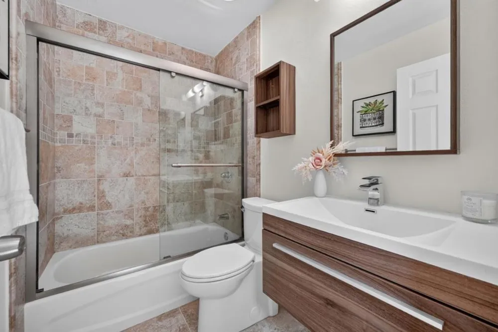 379 Dunsmuir Terrace #3 Sunnyvale, CA 94085