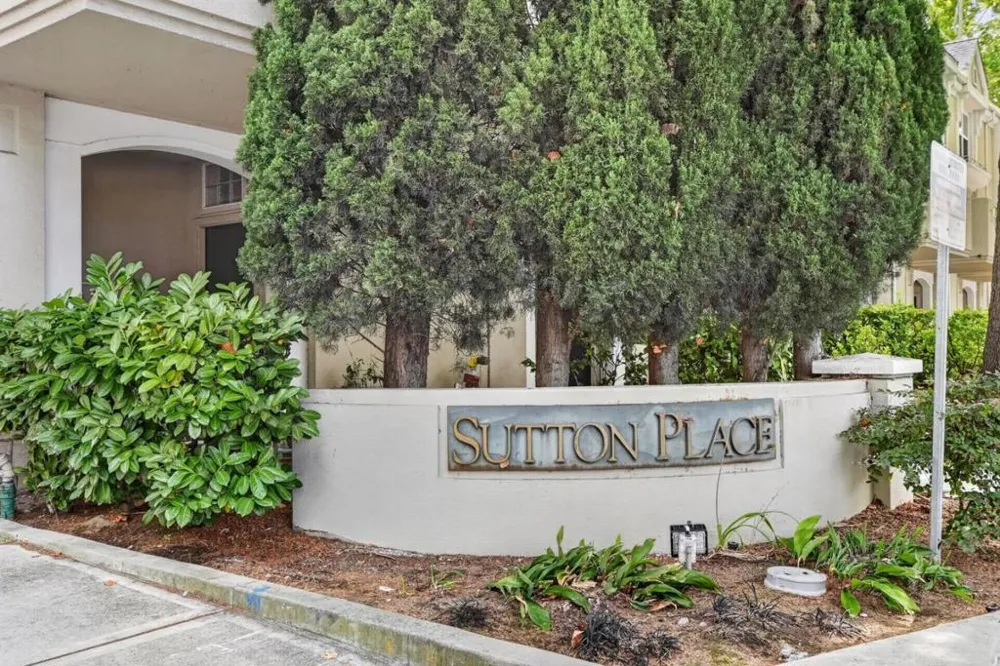 379 Dunsmuir Terrace #3 Sunnyvale, CA 94085