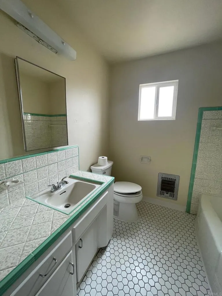 176 Millan Street Chula Vista, CA 91910