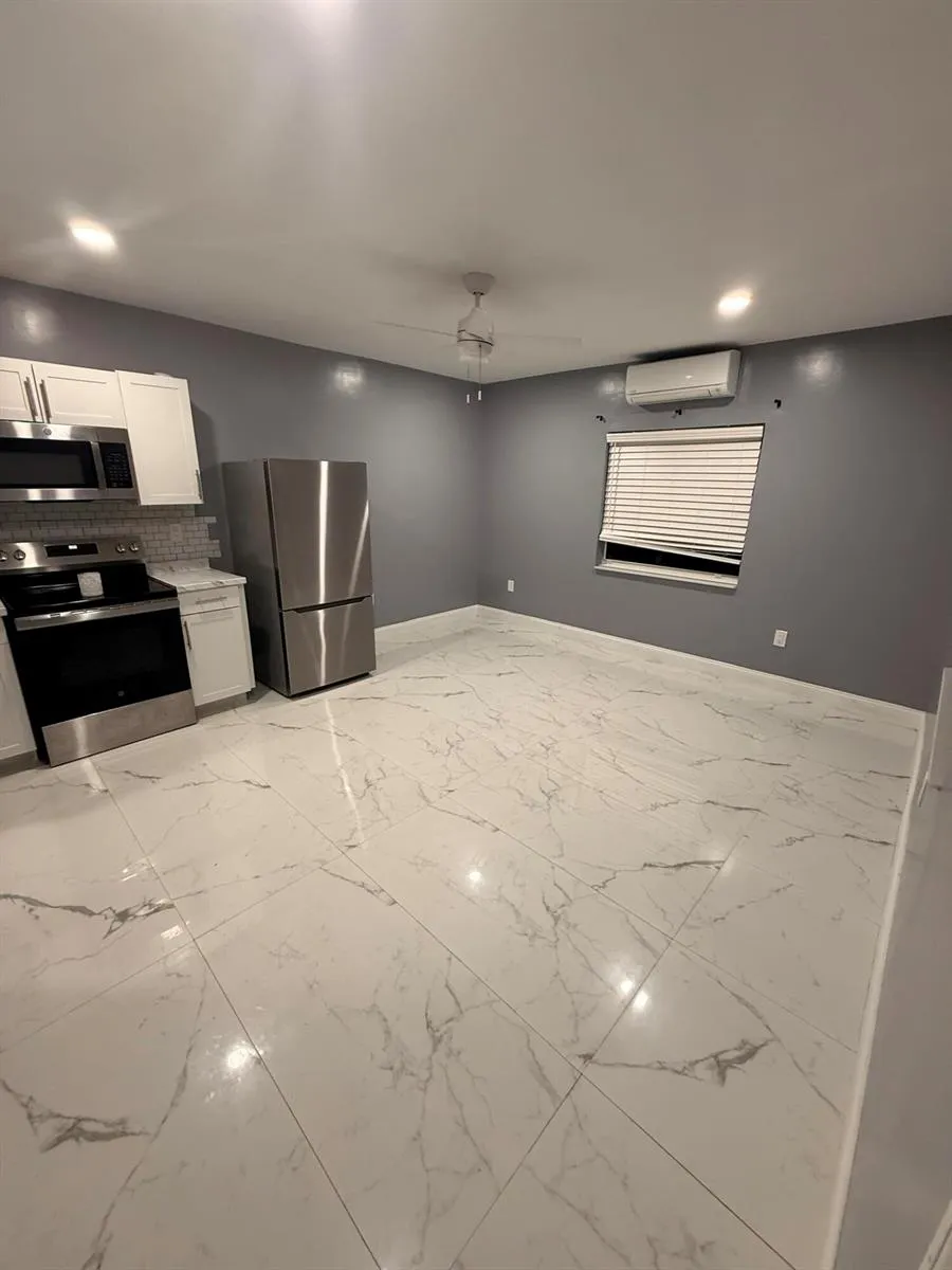 5170 NW 73RD WAY Lauderhill, FL 33319