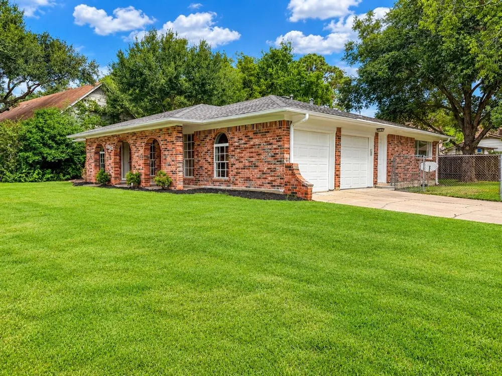 1802 Terrence Drive Stafford, TX 77477