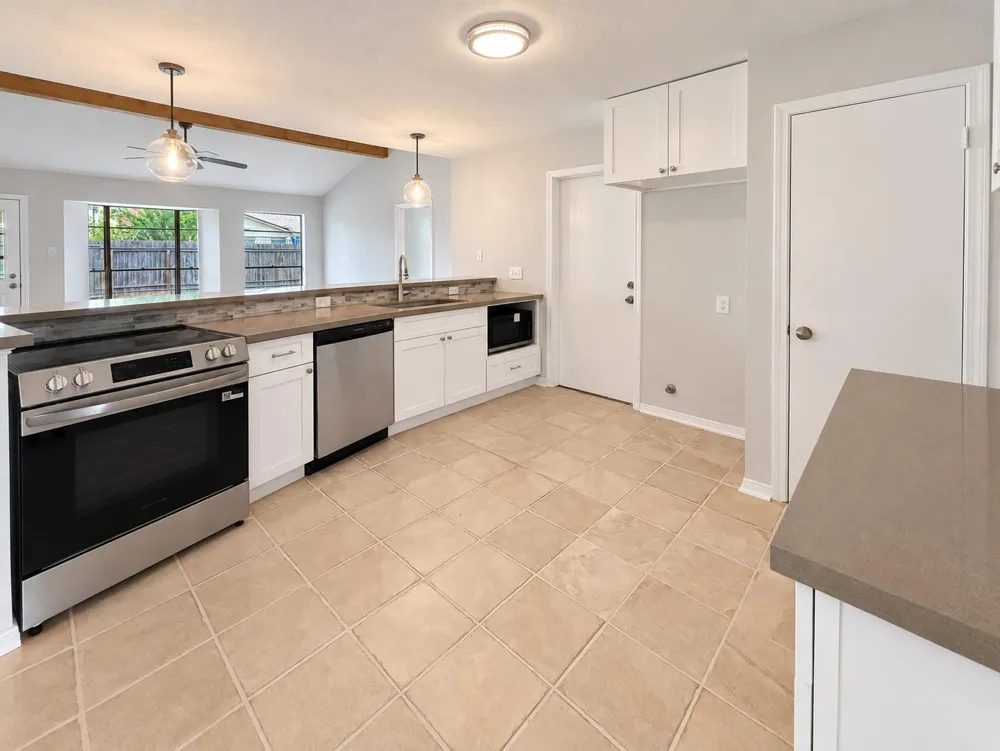 1802 Terrence Drive Stafford, TX 77477