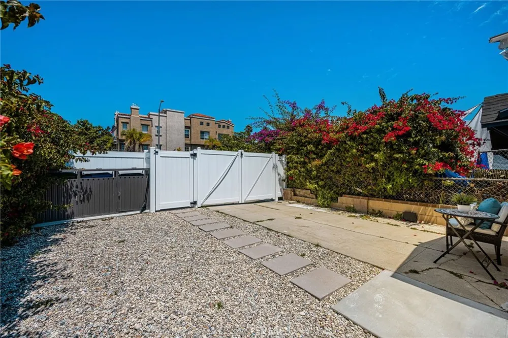 5157 Inglewood Los Angeles, CA 90230