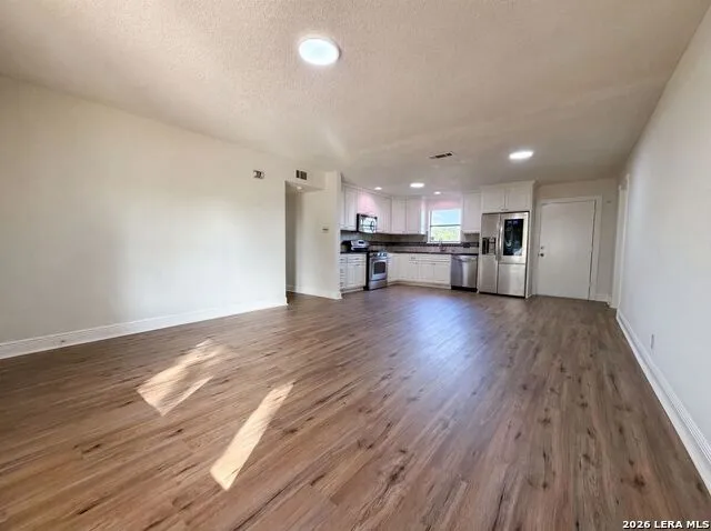 1308 LONGHORN DR Floresville, TX 78114