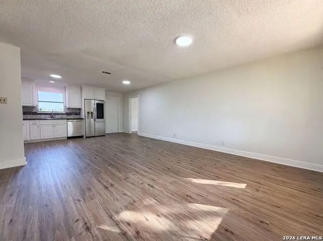 1308 LONGHORN DR Floresville, TX 78114