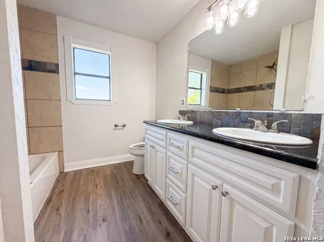 1308 LONGHORN DR Floresville, TX 78114