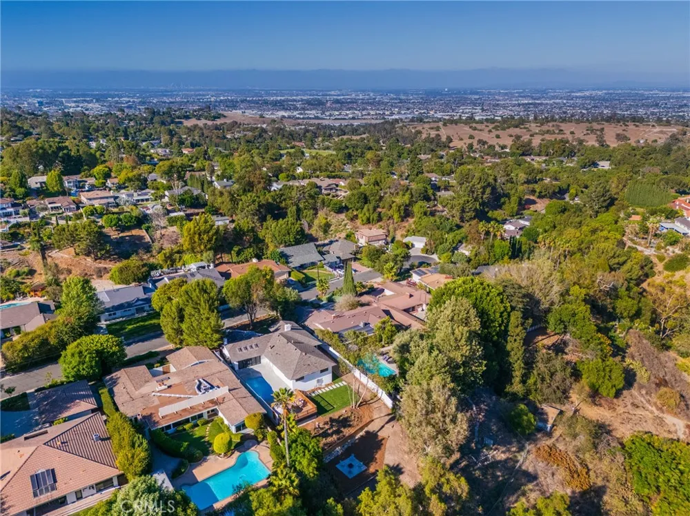 30 Santa Bella Rd Rolling Hills Estates, CA 90274