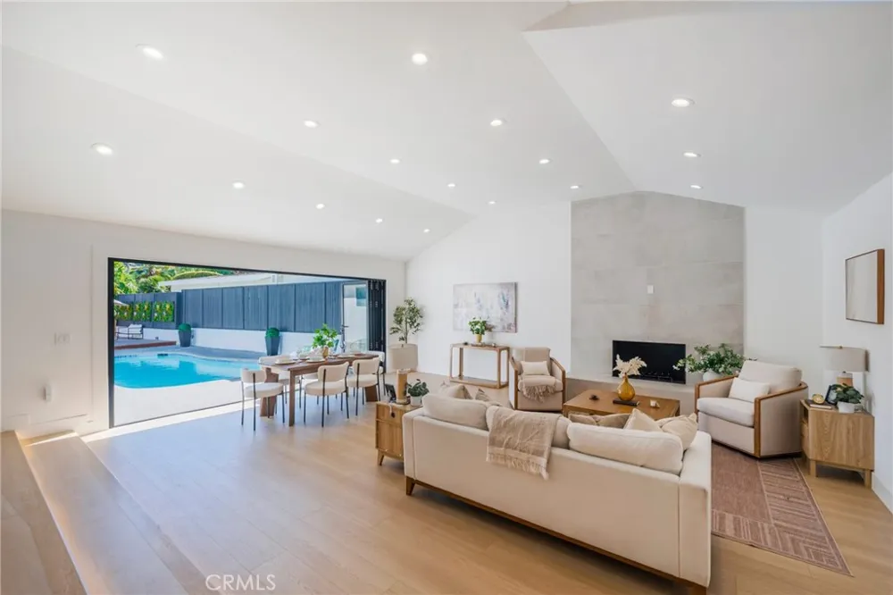 30 Santa Bella Rd Rolling Hills Estates, CA 90274