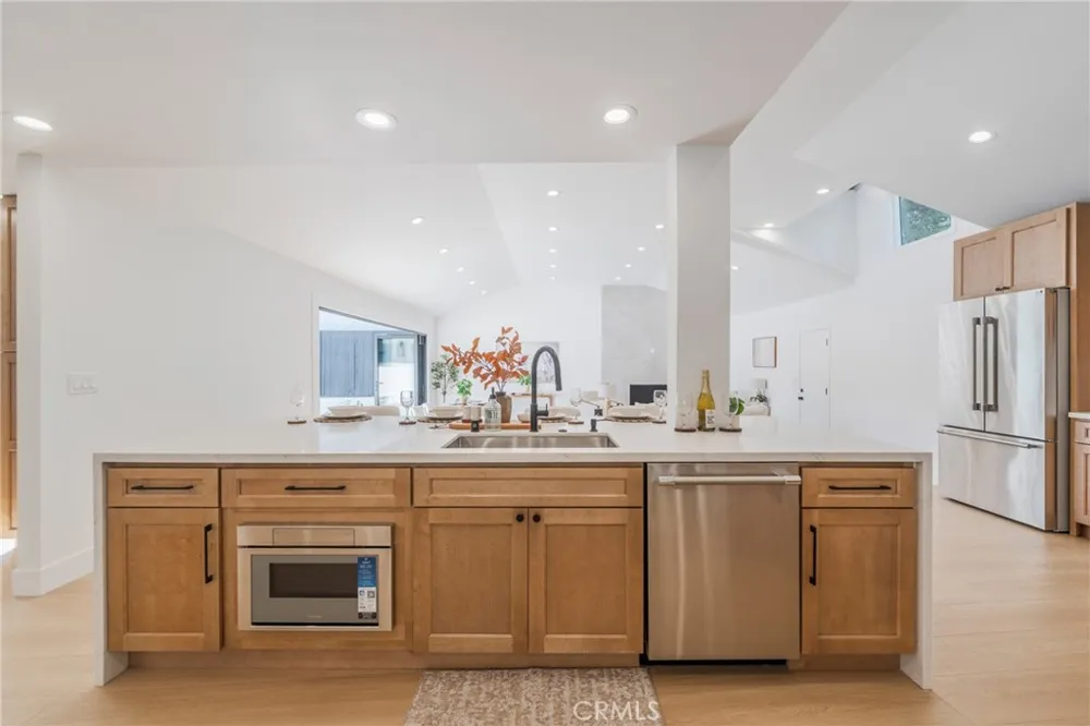 30 Santa Bella Rd Rolling Hills Estates, CA 90274