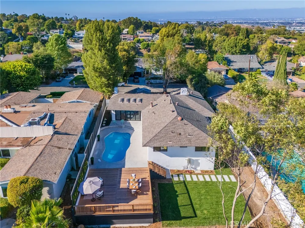 30 Santa Bella Rd Rolling Hills Estates, CA 90274