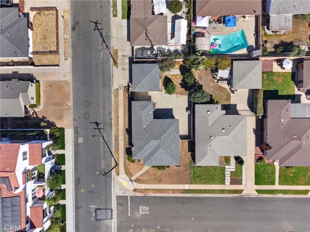 14100 S Mariposa Gardena, CA 90247
