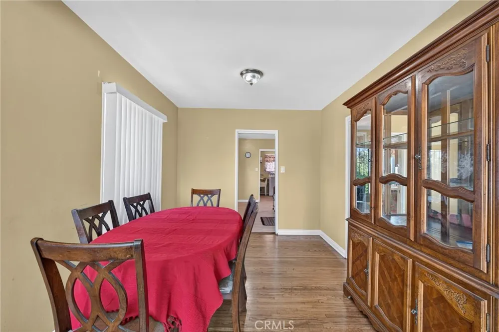 14100 S Mariposa Gardena, CA 90247