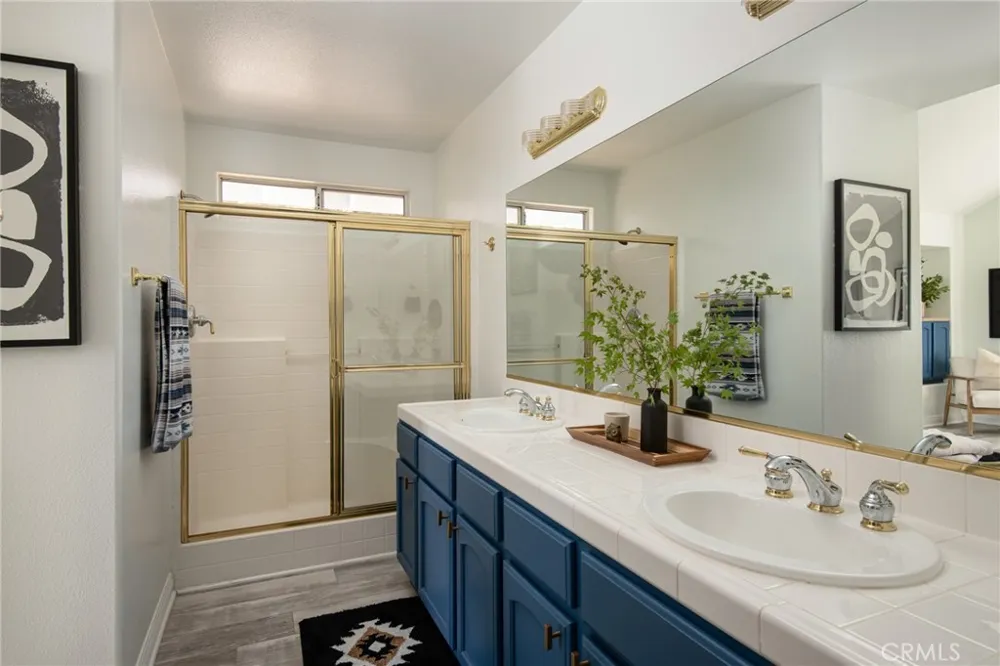28824 Zion Drive Lake Arrowhead, CA 92352
