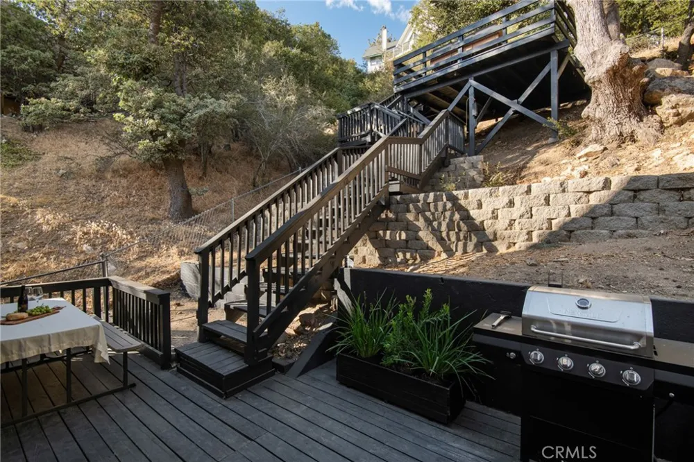 28824 Zion Drive Lake Arrowhead, CA 92352