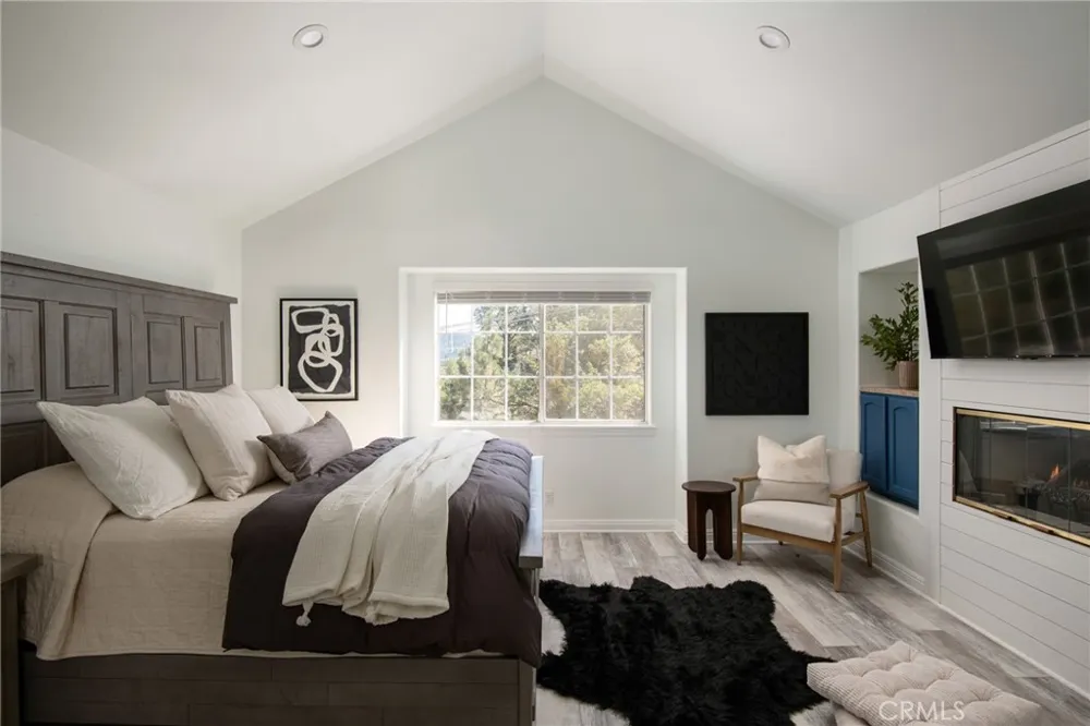 28824 Zion Drive Lake Arrowhead, CA 92352