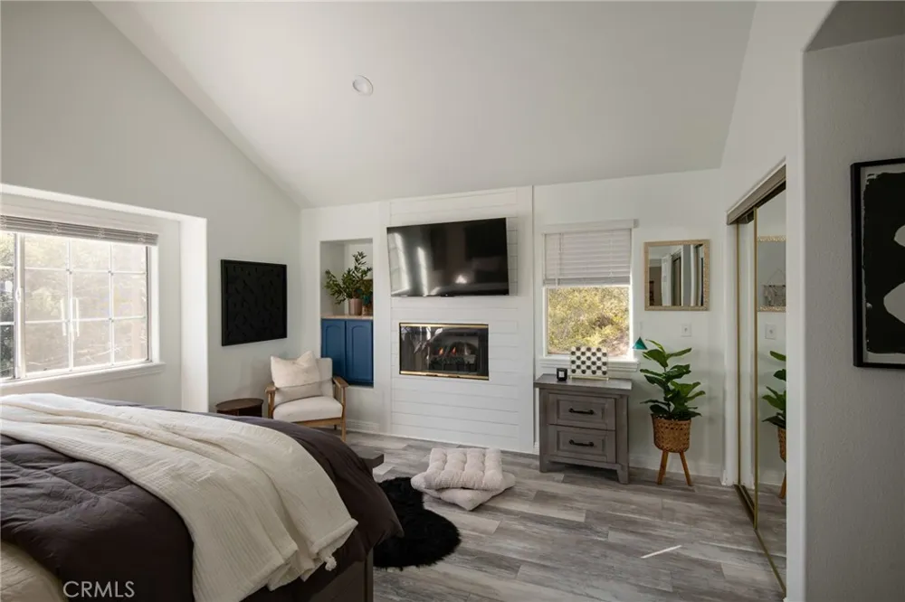 28824 Zion Drive Lake Arrowhead, CA 92352