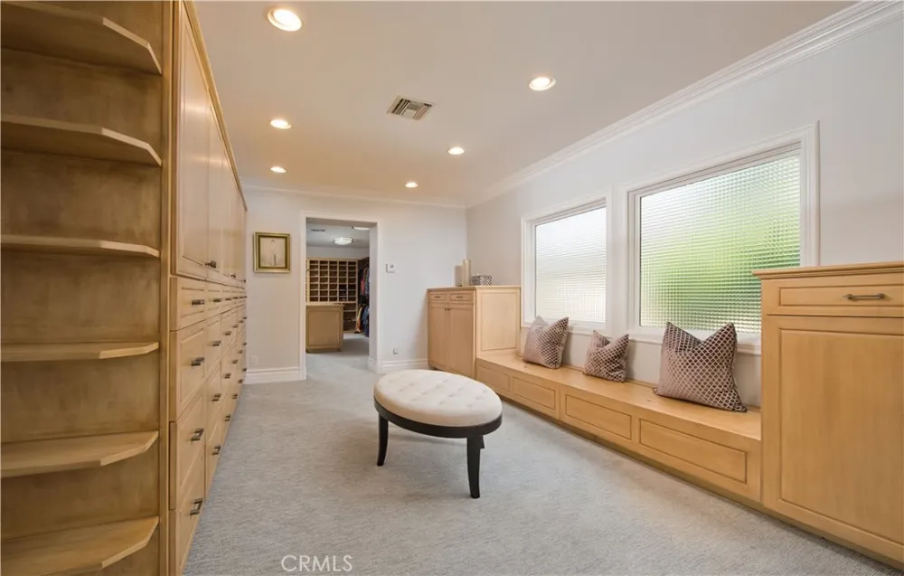 5320 Louise Avenue Encino, CA 91316