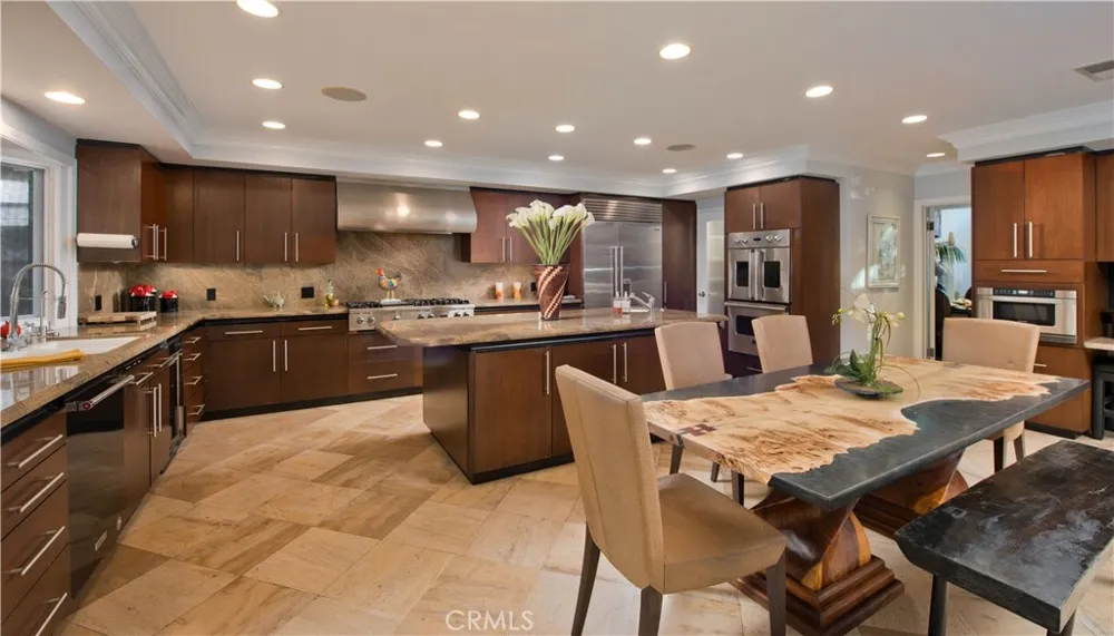 5320 Louise Avenue Encino, CA 91316