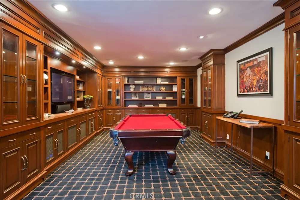 5320 Louise Avenue Encino, CA 91316