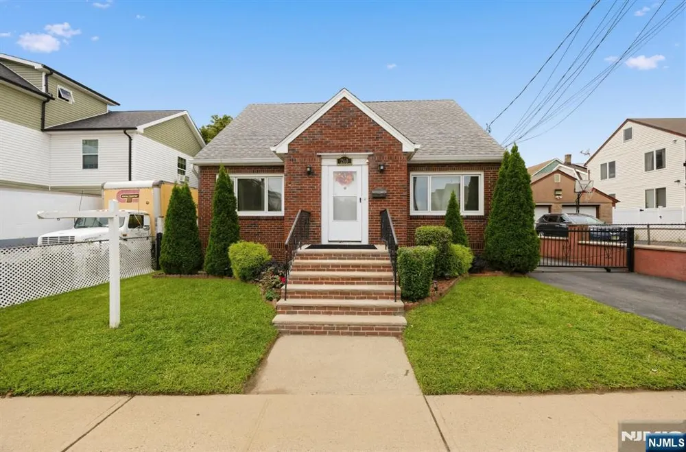 258 22nd Street Paterson, NJ 07514