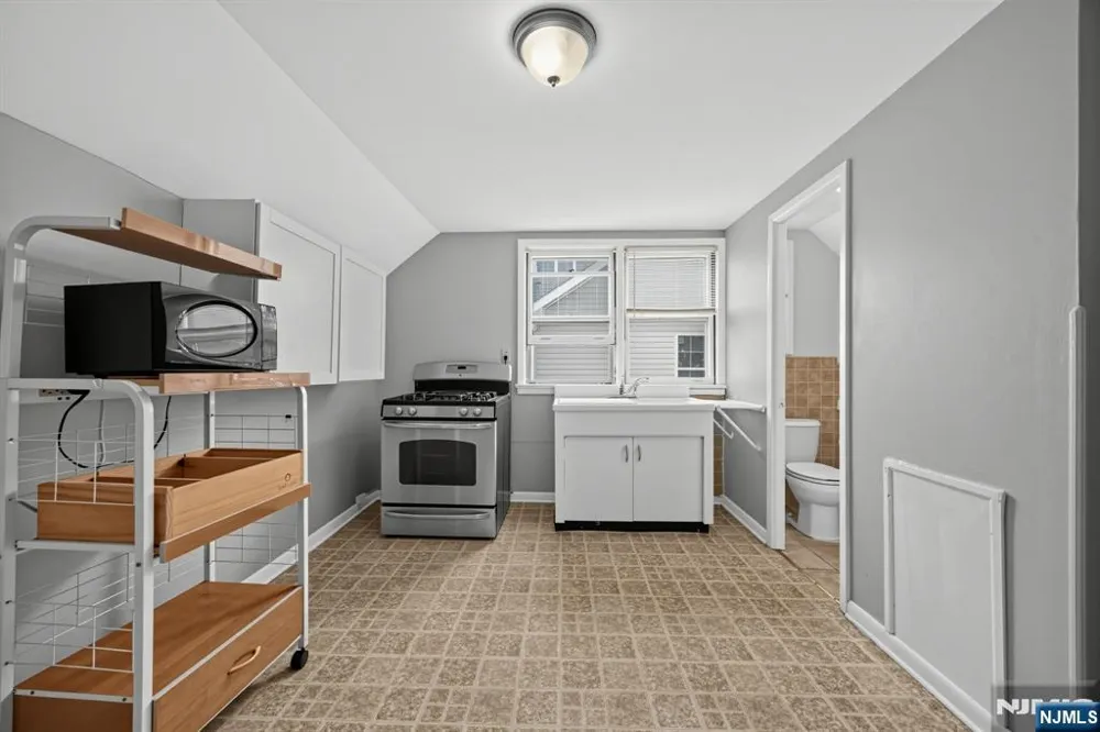 258 22nd Street Paterson, NJ 07514