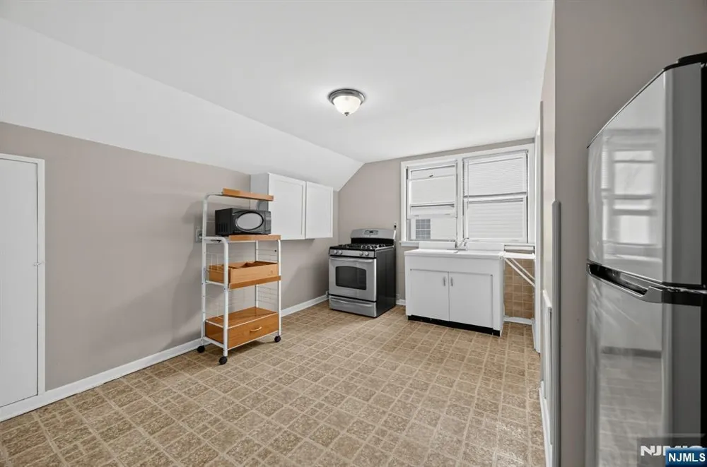 258 22nd Street Paterson, NJ 07514