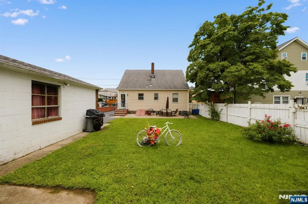 258 22nd Street Paterson, NJ 07514