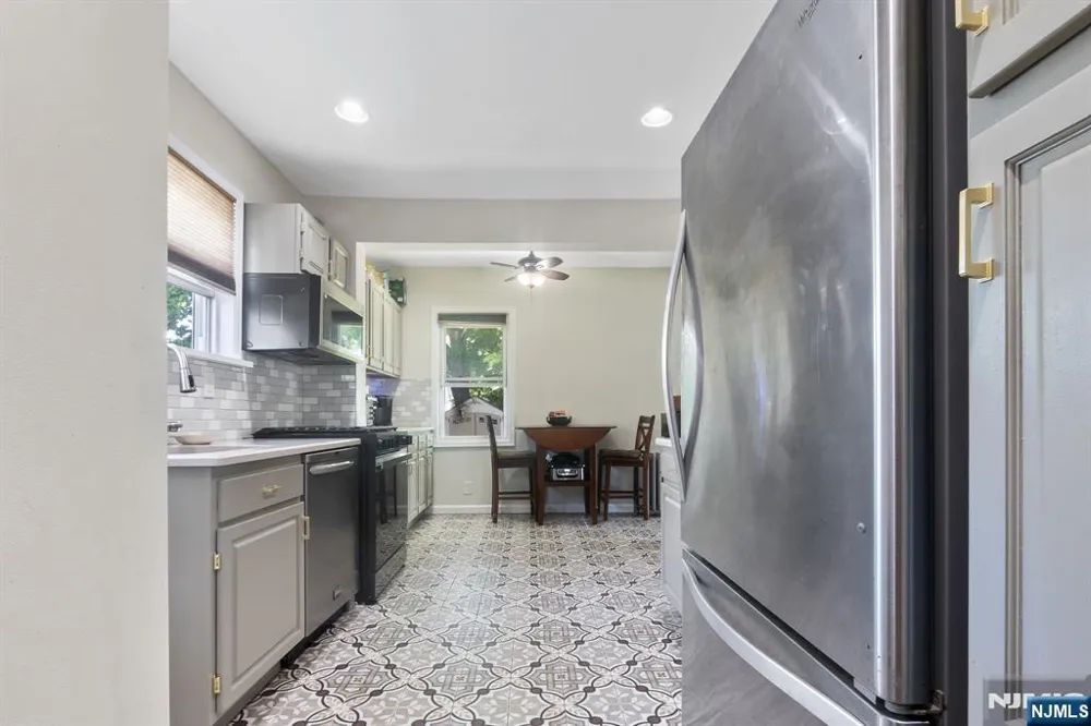 330 Simons Avenue Hackensack, NJ 07601