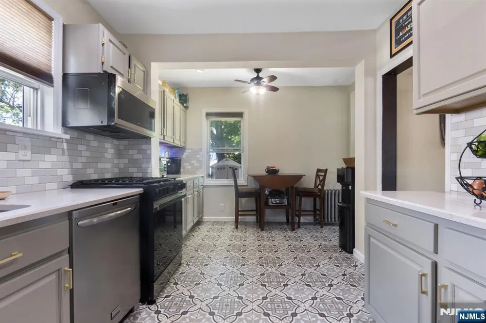 330 Simons Avenue Hackensack, NJ 07601