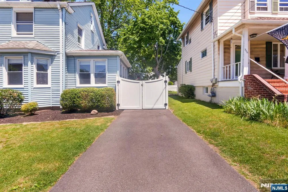 330 Simons Avenue Hackensack, NJ 07601