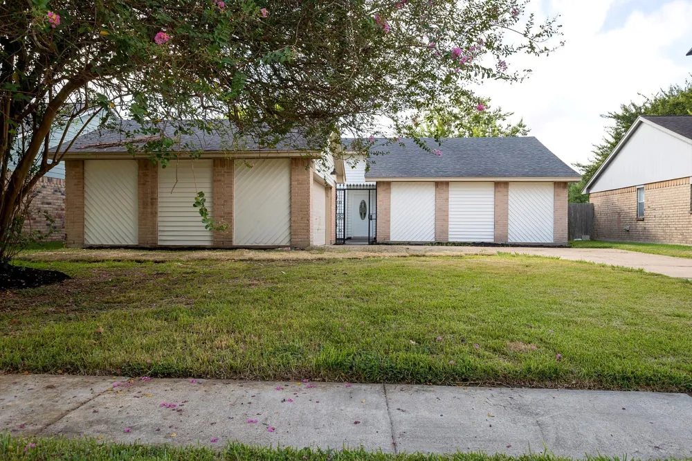 16003 Cerca Blanca Drive Houston, TX 77083